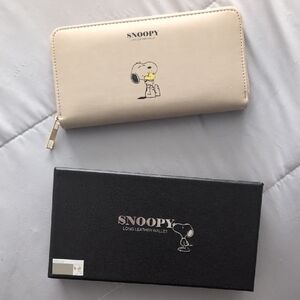 Snoopy Cream Leather Wallet NWT Japan